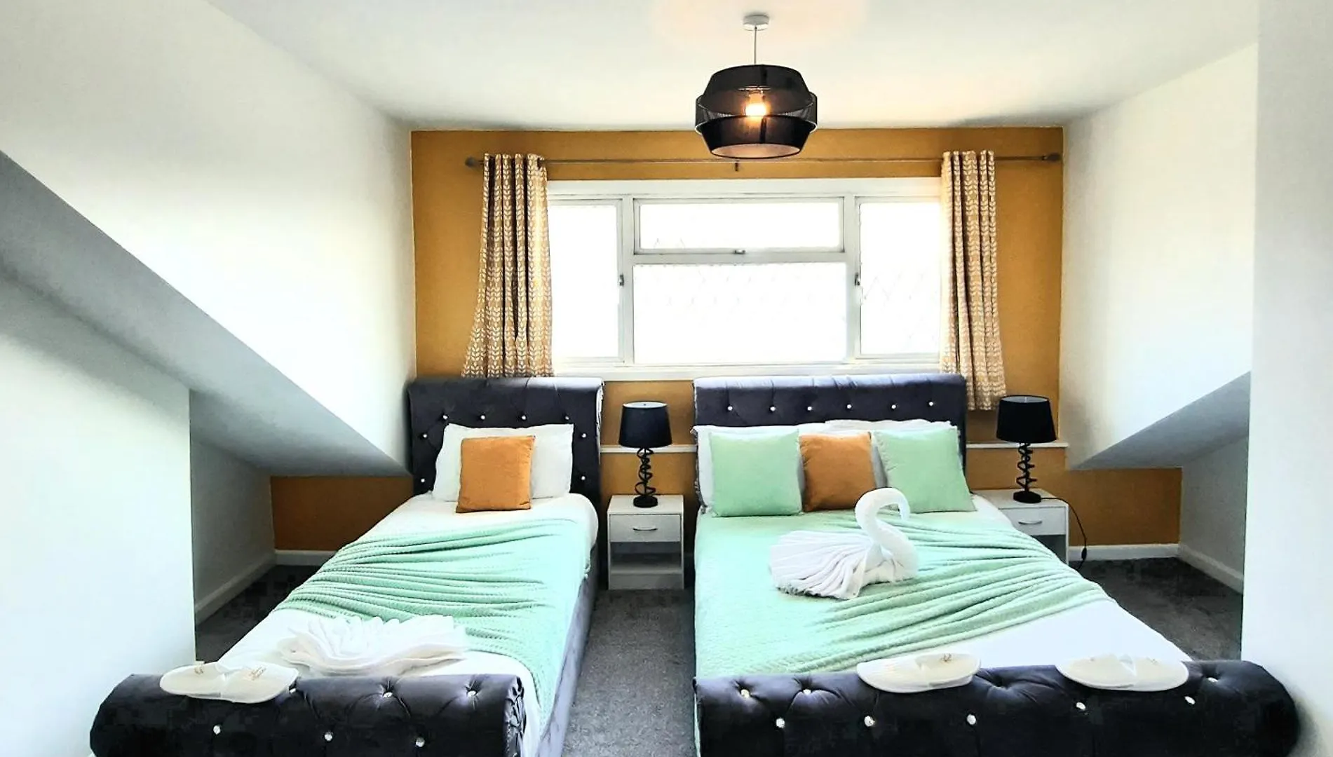 Home In Woodhouse, Leeds,Free 4 Car Parking,Free Wifi Hébergement de vacances Leeds (West Yorkshire)