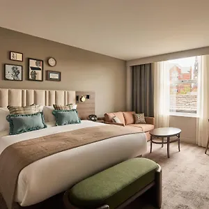 Cosmopolitan Leeds (West Yorkshire)